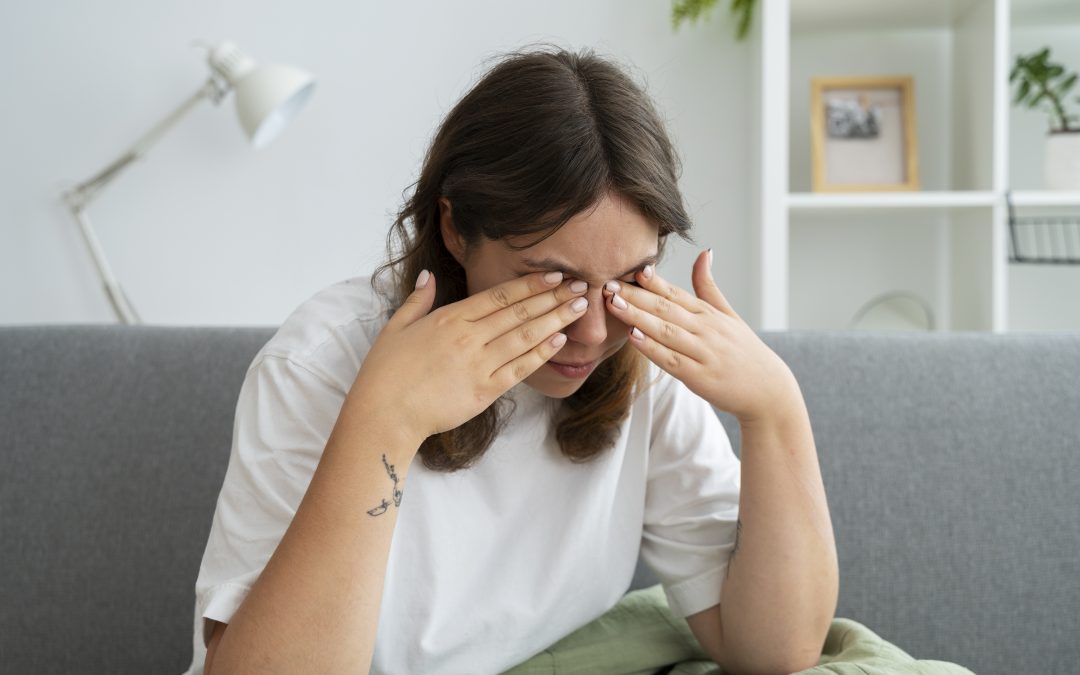 ¿Qué hacer si tus ojos te arden mucho?